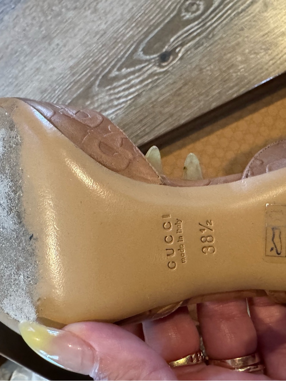 Gucci Tan D'Orsay Logo-Embossed Flats - Picture 6 of 7